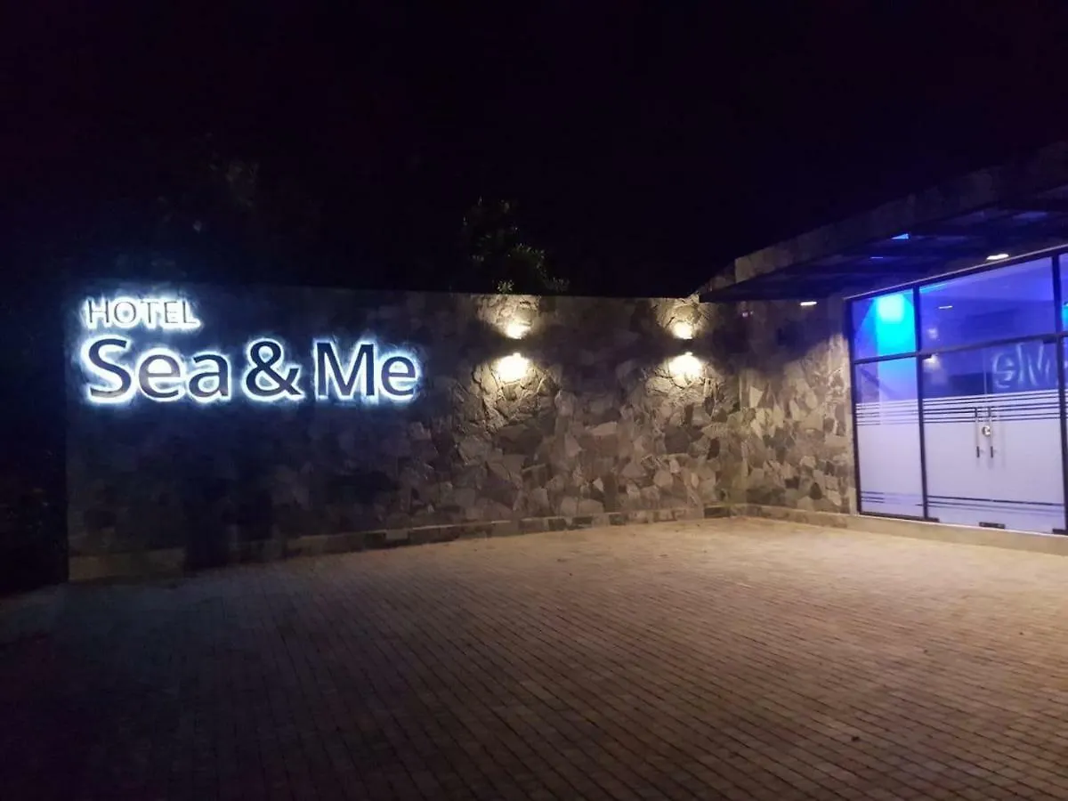 Hotel Sea And Me Негомбо